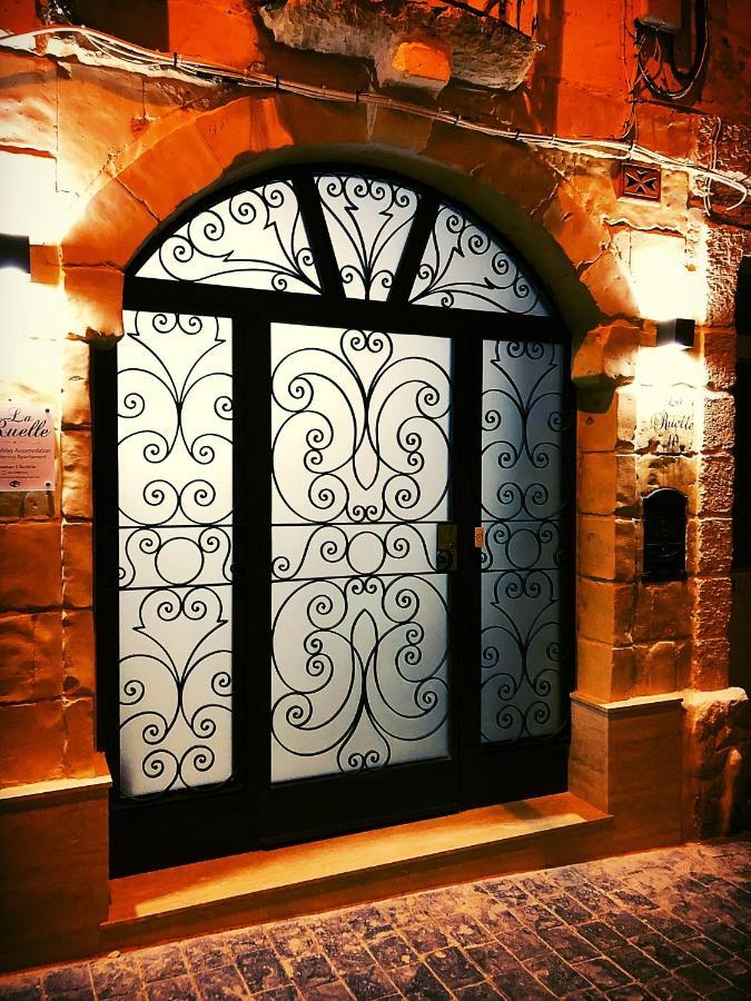 Апартаменты 10 La Ruelle Валетта Экстерьер фото