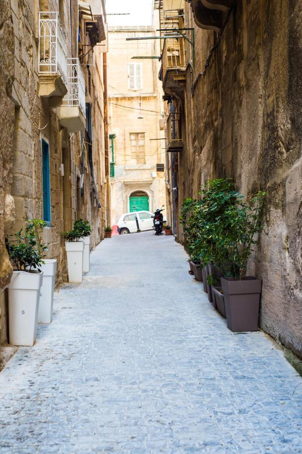 Апартаменты 10 La Ruelle Валетта Экстерьер фото